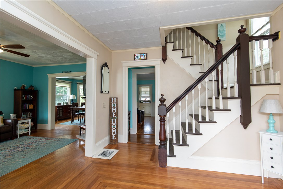36 Highland Avenue Westerly, RI 02891 - Photo 8 of 39 Gallery Image 8