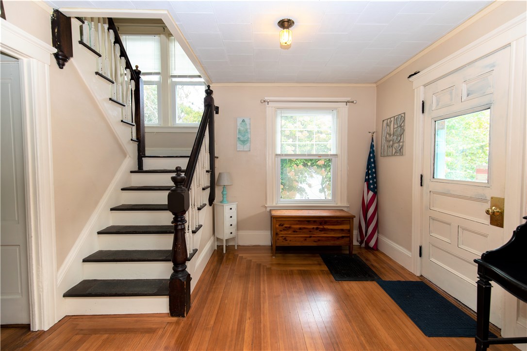 36 Highland Avenue Westerly, RI 02891 - Photo 9 of 39 Gallery Image 9