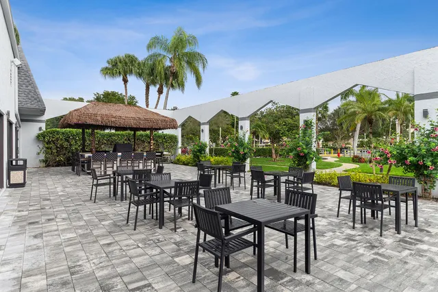 $177,000 | 7280 Amberly Lane, Unit 208, Delray Beach, FL 33446