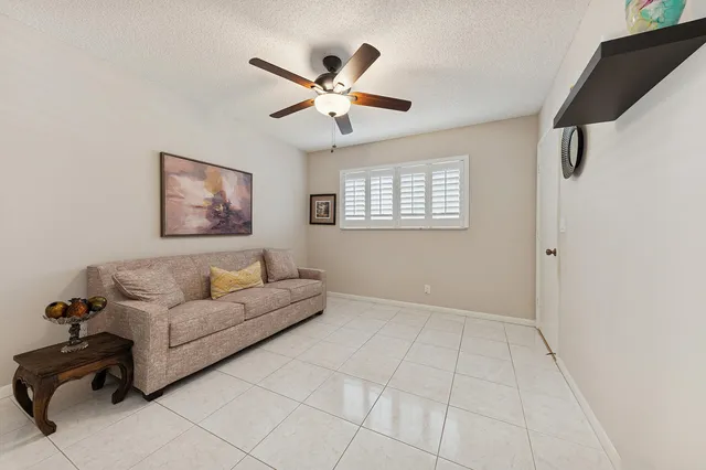 $177,000 | 7280 Amberly Lane, Unit 208, Delray Beach, FL 33446