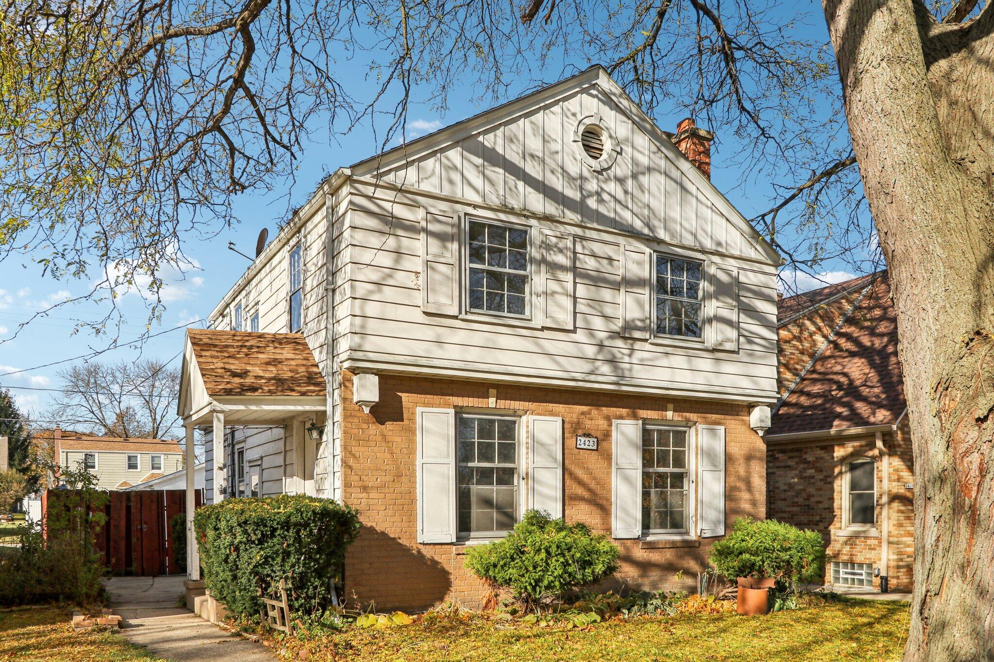 2423 S 60th St West Allis