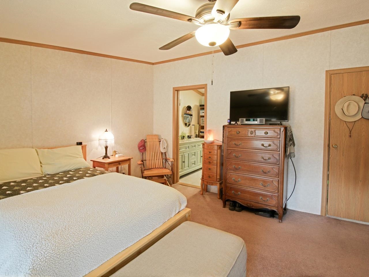 425 Taylor Street Milton, VT 05468 - Photo 9 of 30