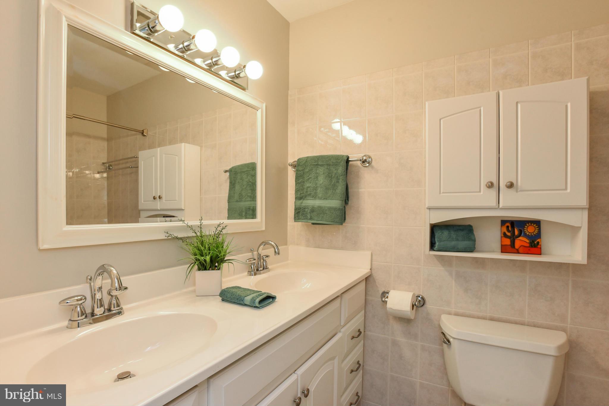 2423 Ansdel Court Reston, VA 20191 - Photo 20 of 30 Upper Level Hall Bath
