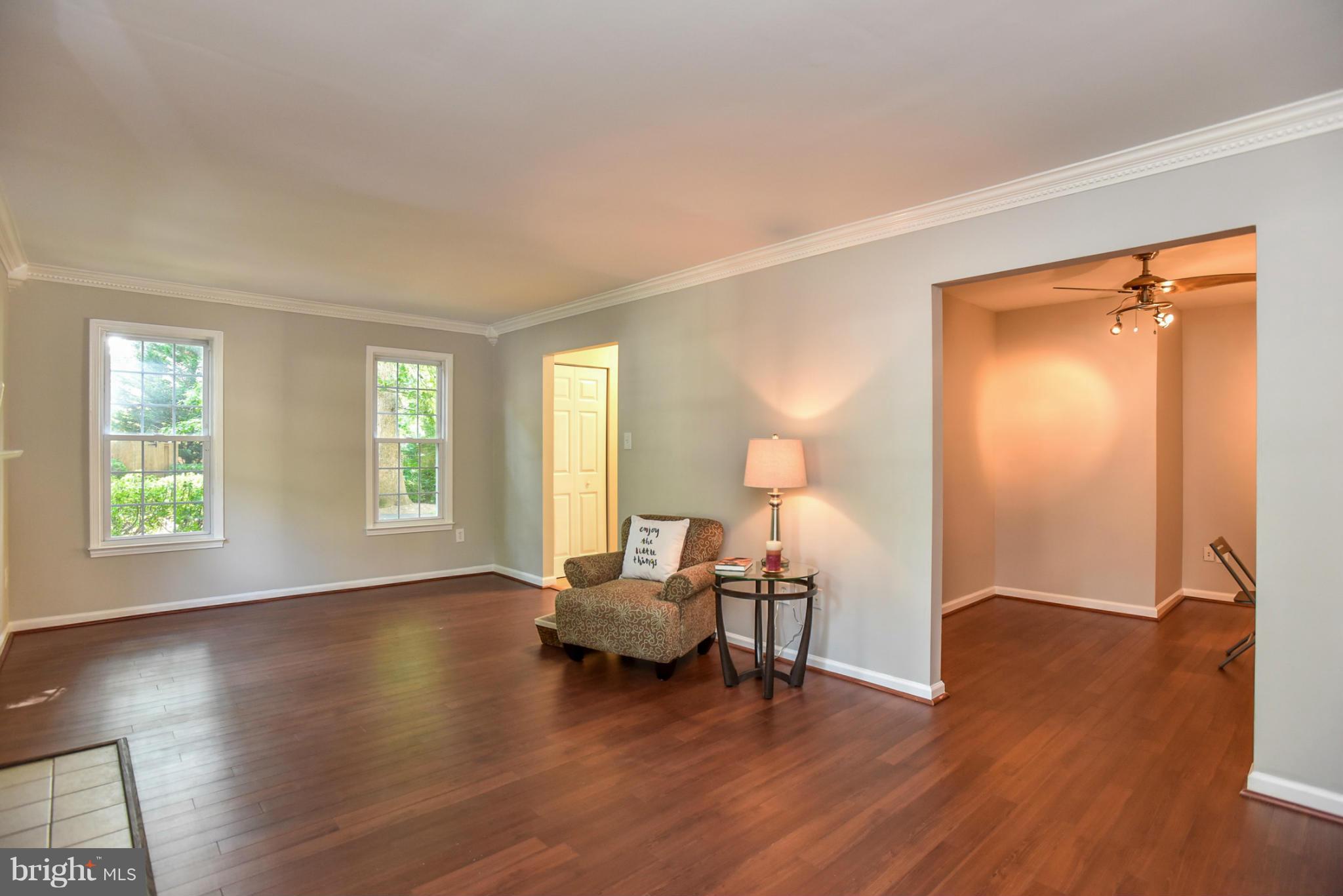 2423 Ansdel Court Reston, VA 20191 - Photo 4 of 30 Living Room