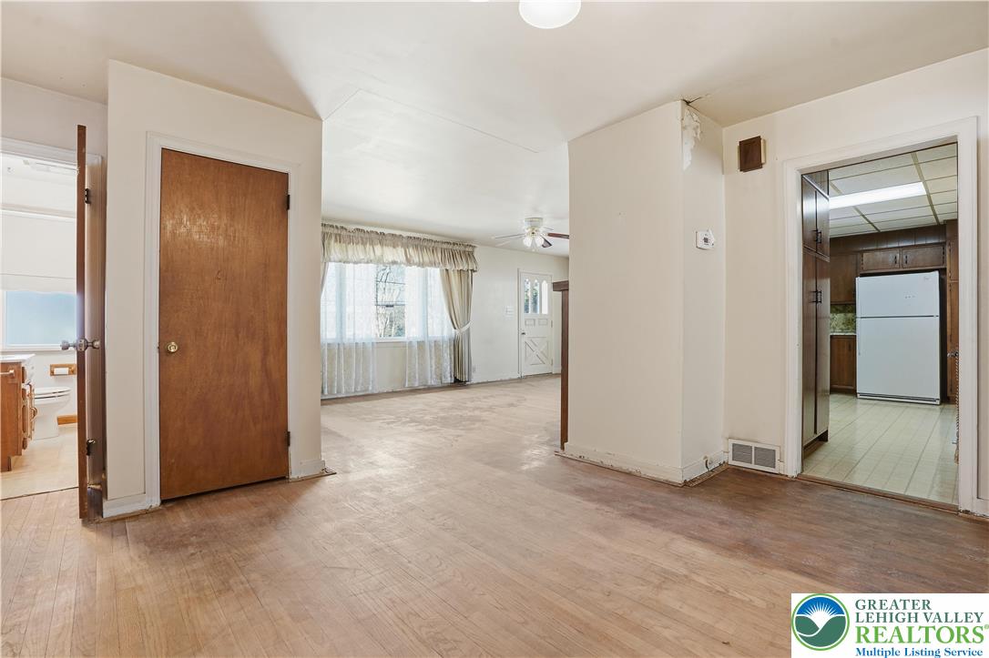 4070 West Hopewell Road Center Valley, PA 18034 - Photo 8 of 29