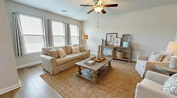 $220,000 | 329 Leawood Avenue, Sulphur, LA 70665