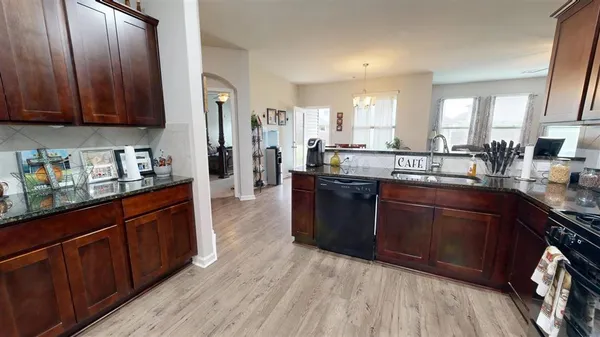 $220,000 | 329 Leawood Avenue, Sulphur, LA 70665