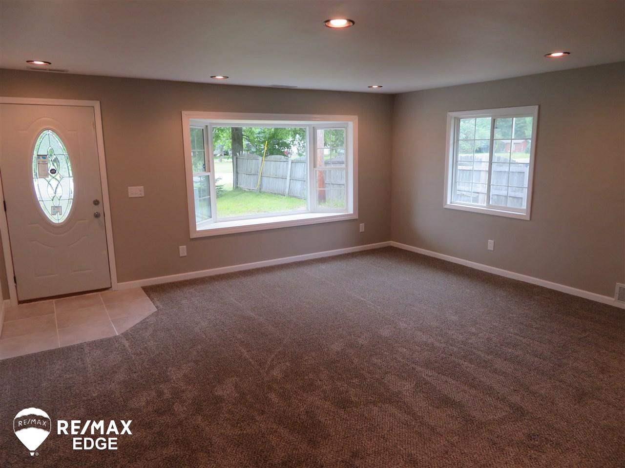 8471 West Dodge Road Montrose, MI 48457 - Photo 4 of 29 21465439-3.JPG