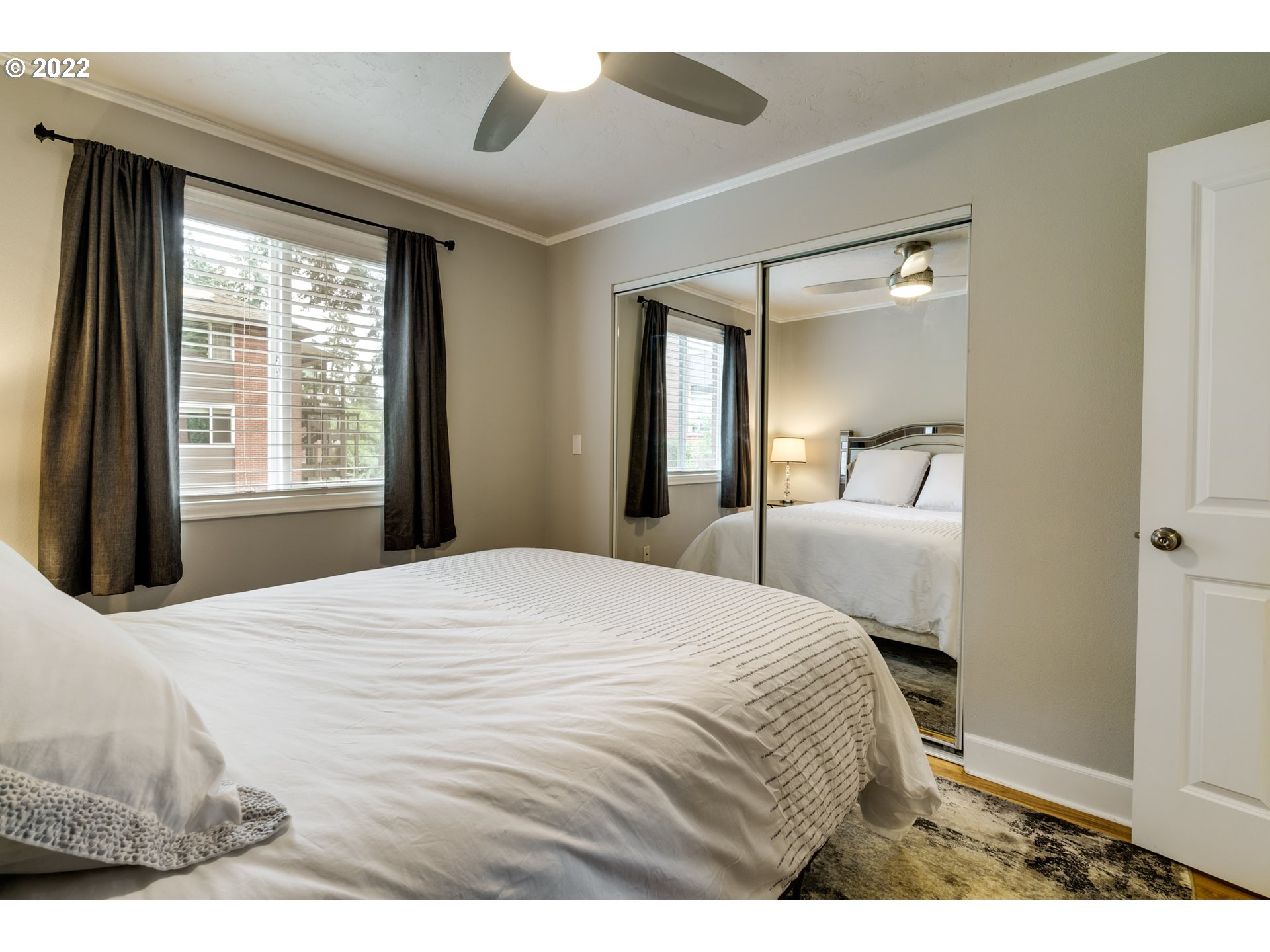 246 Ridgeway Road, Unit 17B Lake Oswego, OR 97034 - Photo 20 of 32 Bedroom