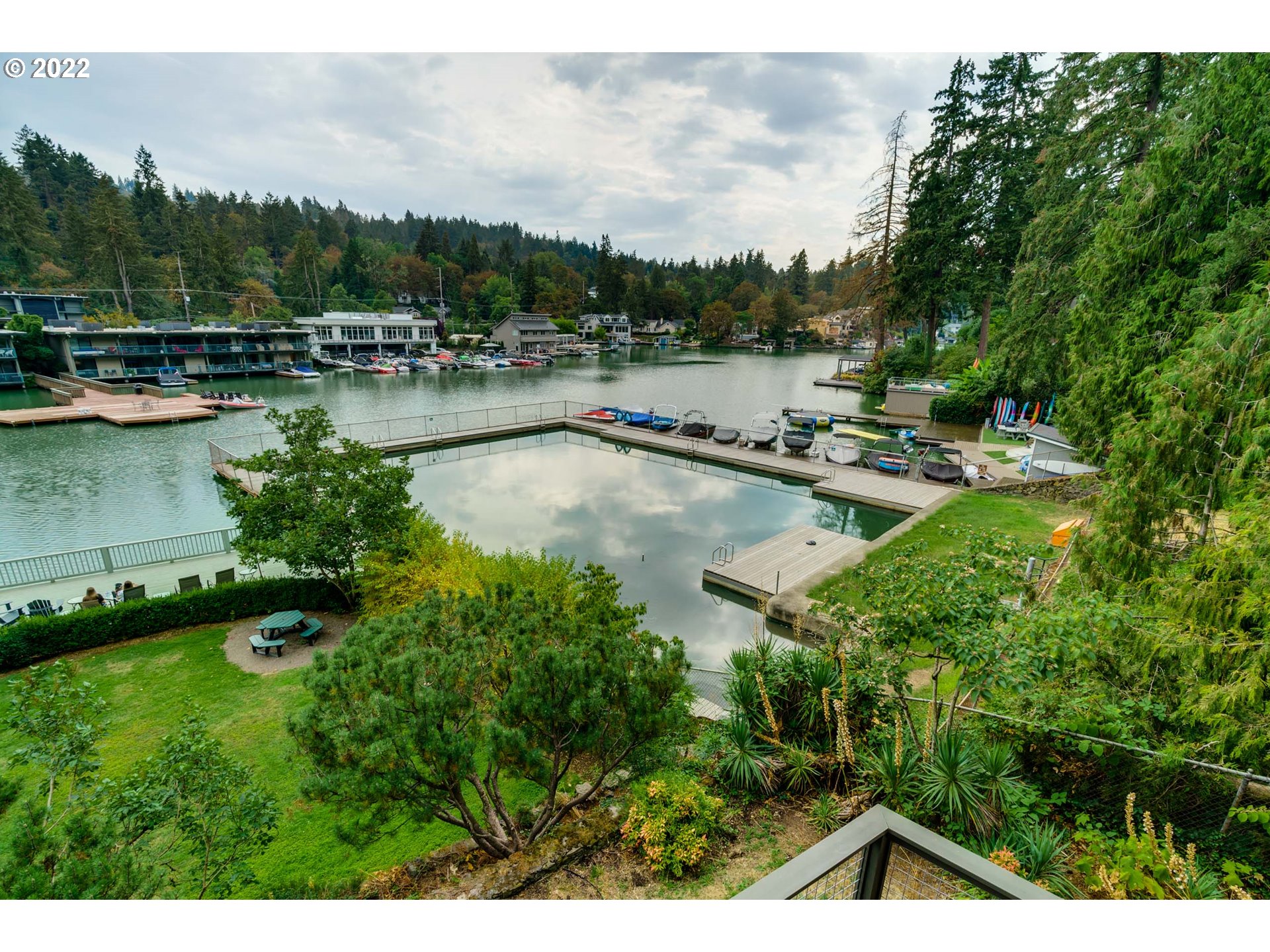 246 Ridgeway Road, Unit 17B Lake Oswego, OR 97034 - Photo 23 of 32 View