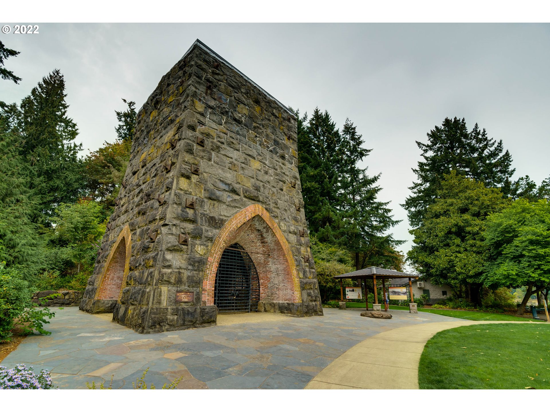 246 Ridgeway Road, Unit 17B Lake Oswego, OR 97034 - Photo 29 of 32 Gallery Image 29