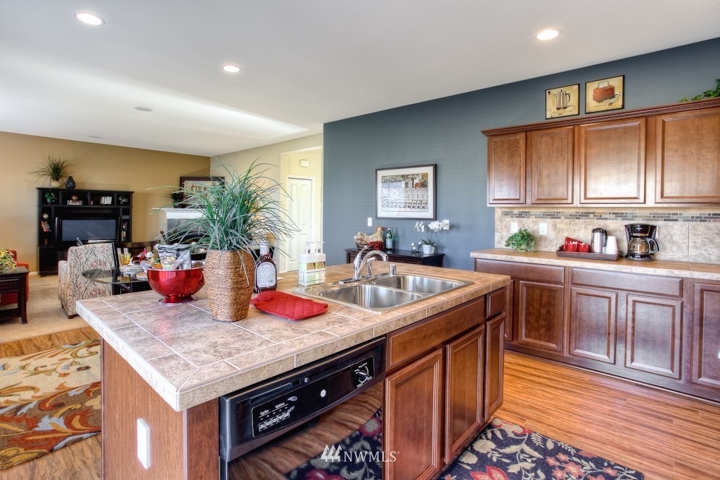 18019 46th Drive Southeast, Unit 4 Bothell, WA 98012 - Photo 6 of 15 Gallery Image 6