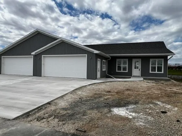$409,900 | 812 Lakeview Lane, Ripon, WI 54971