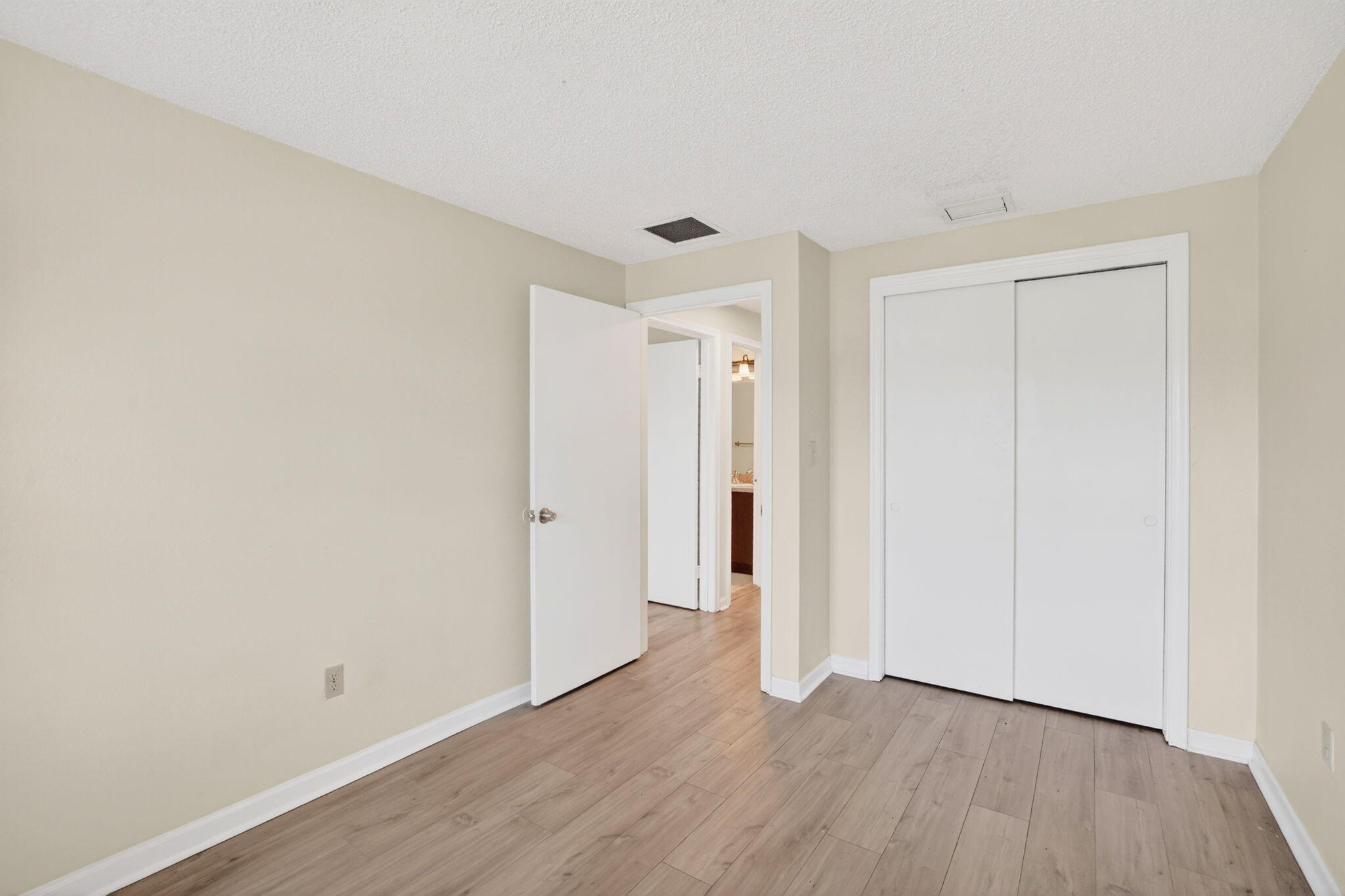 321 Gulfstream Road Dania Beach, FL 33004 - Photo 12 of 17 34-web-or-mls-699A5598