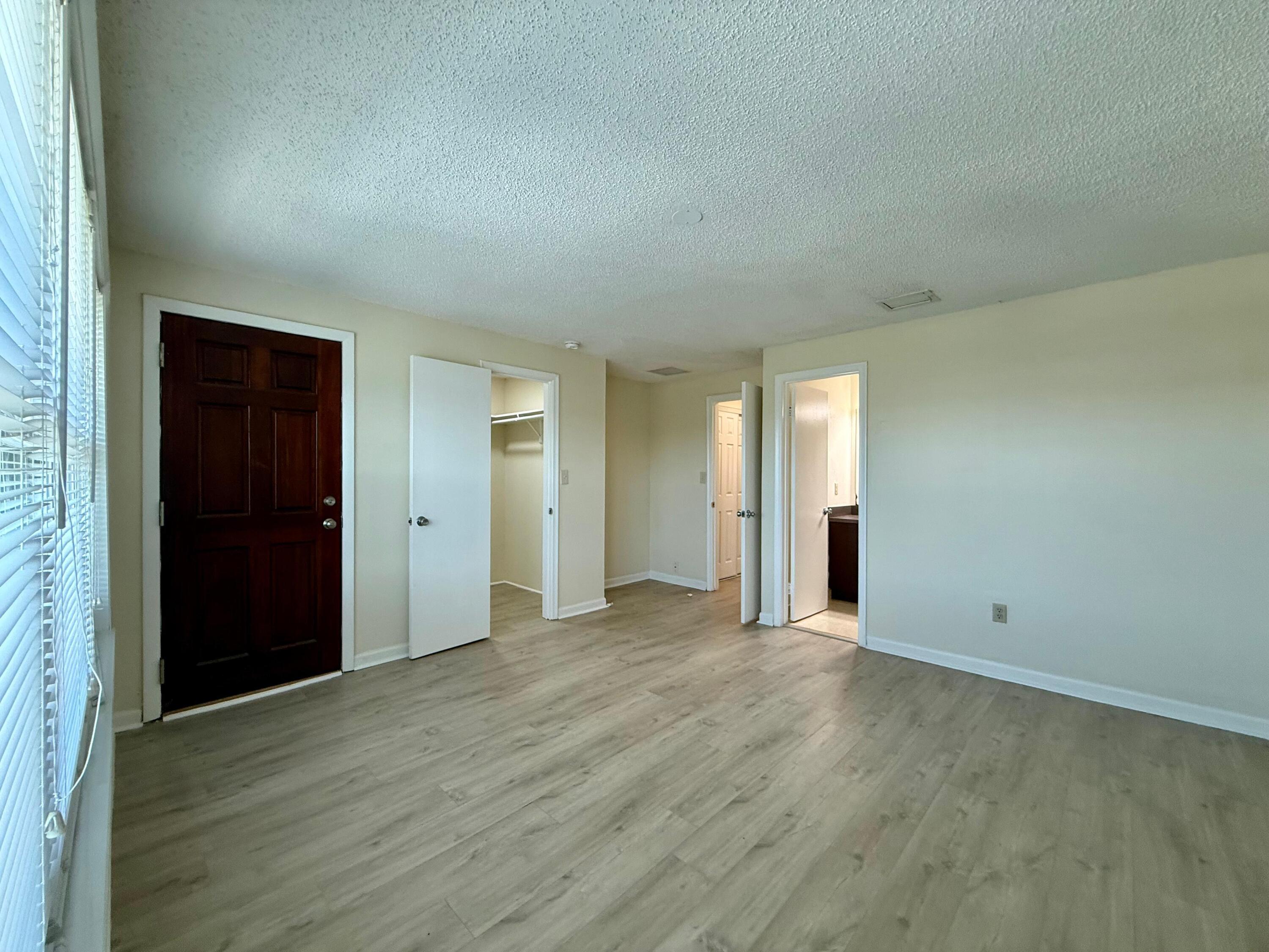 321 Gulfstream Road Dania Beach, FL 33004 - Photo 12 of 13 WhatsApp Image 2026-05-03 at 21.11.56 (1