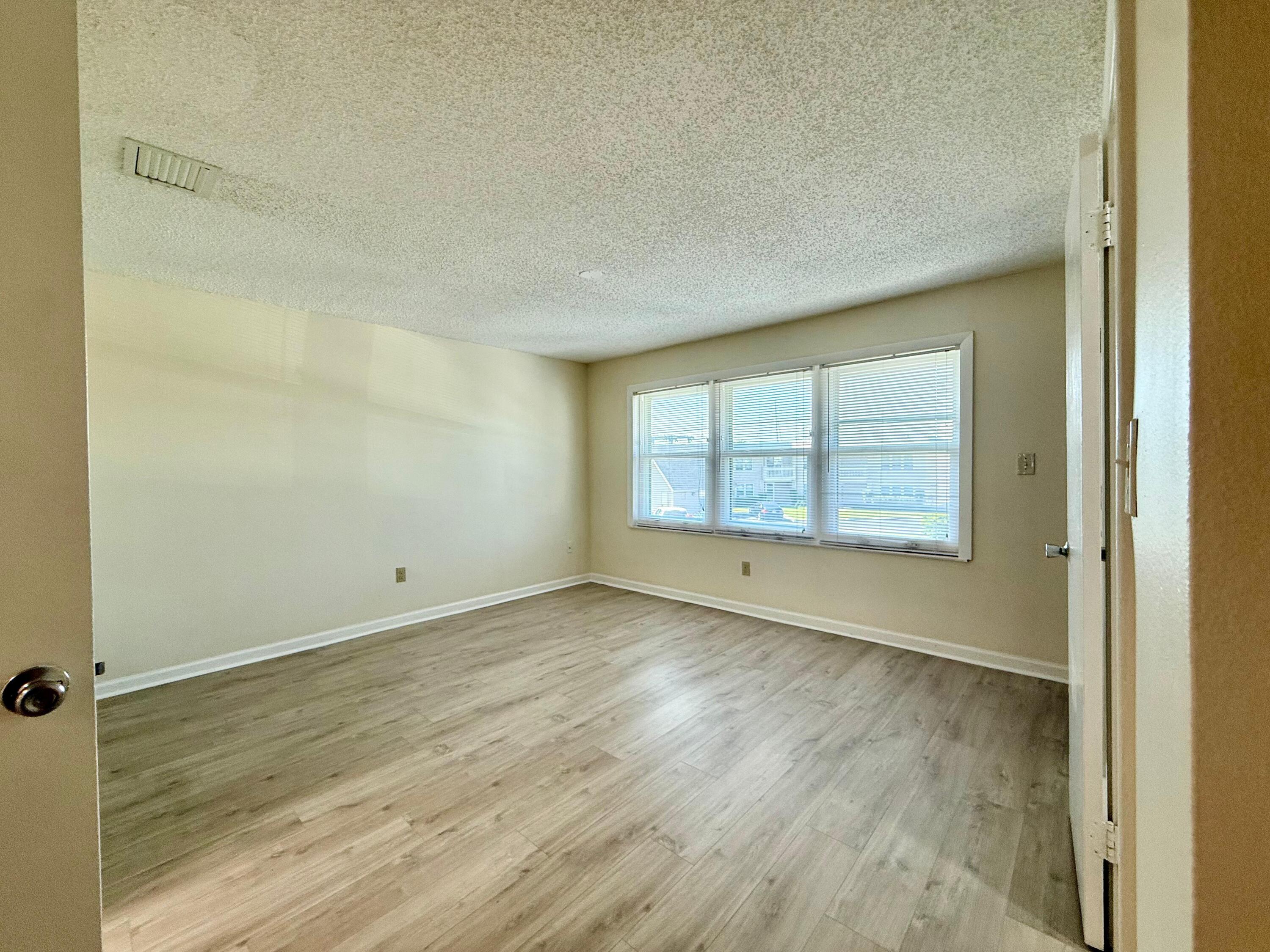321 Gulfstream Road Dania Beach, FL 33004 - Photo 13 of 13 WhatsApp Image 2026-05-03 at 21.11.56 (1