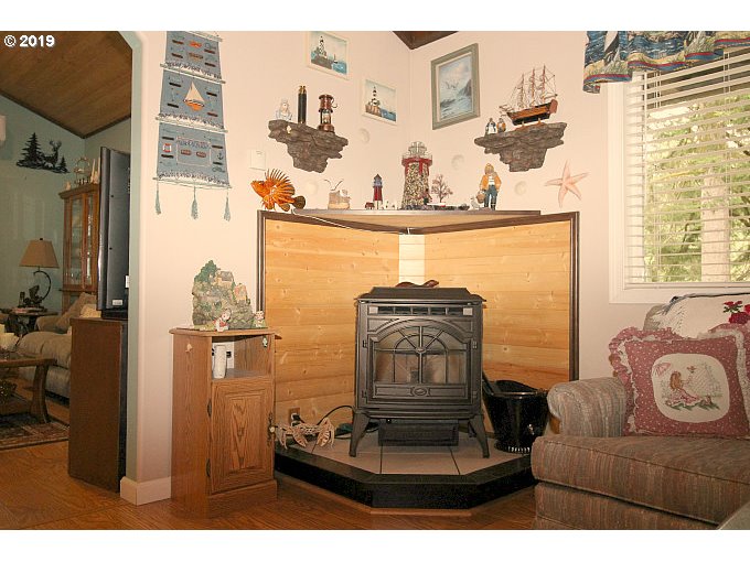 71463 Fishhawk Road Birkenfeld, OR 97016 - Photo 8 of 32