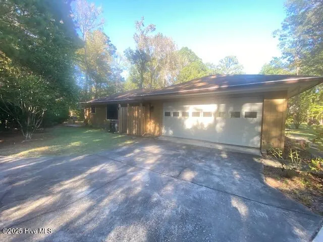 $2,000 | 2 Pineridge Court, Calabash, NC 28467