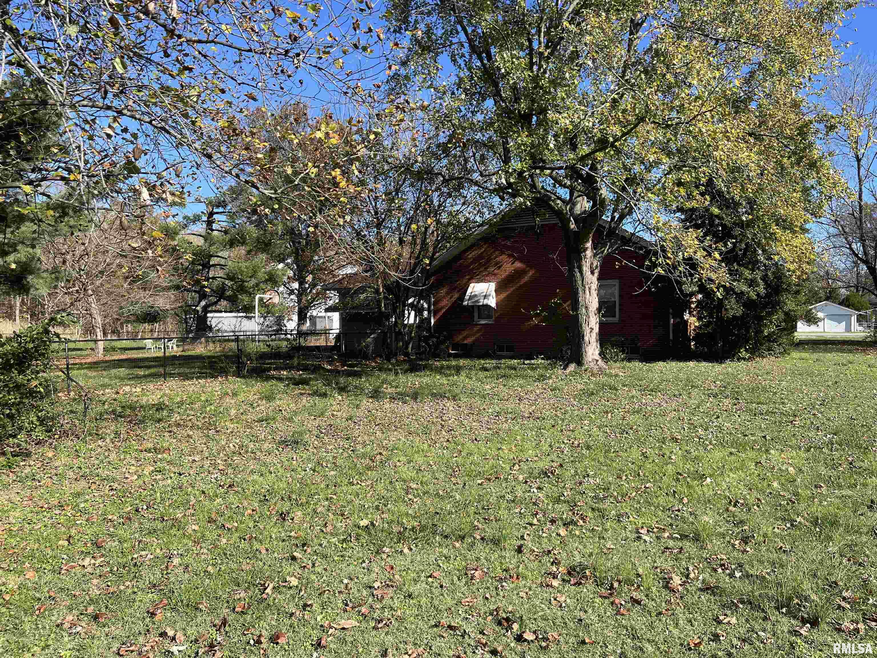 1005 Weaver Road Herrin, IL 62948 - Photo 6 of 24 Gallery Image 6
