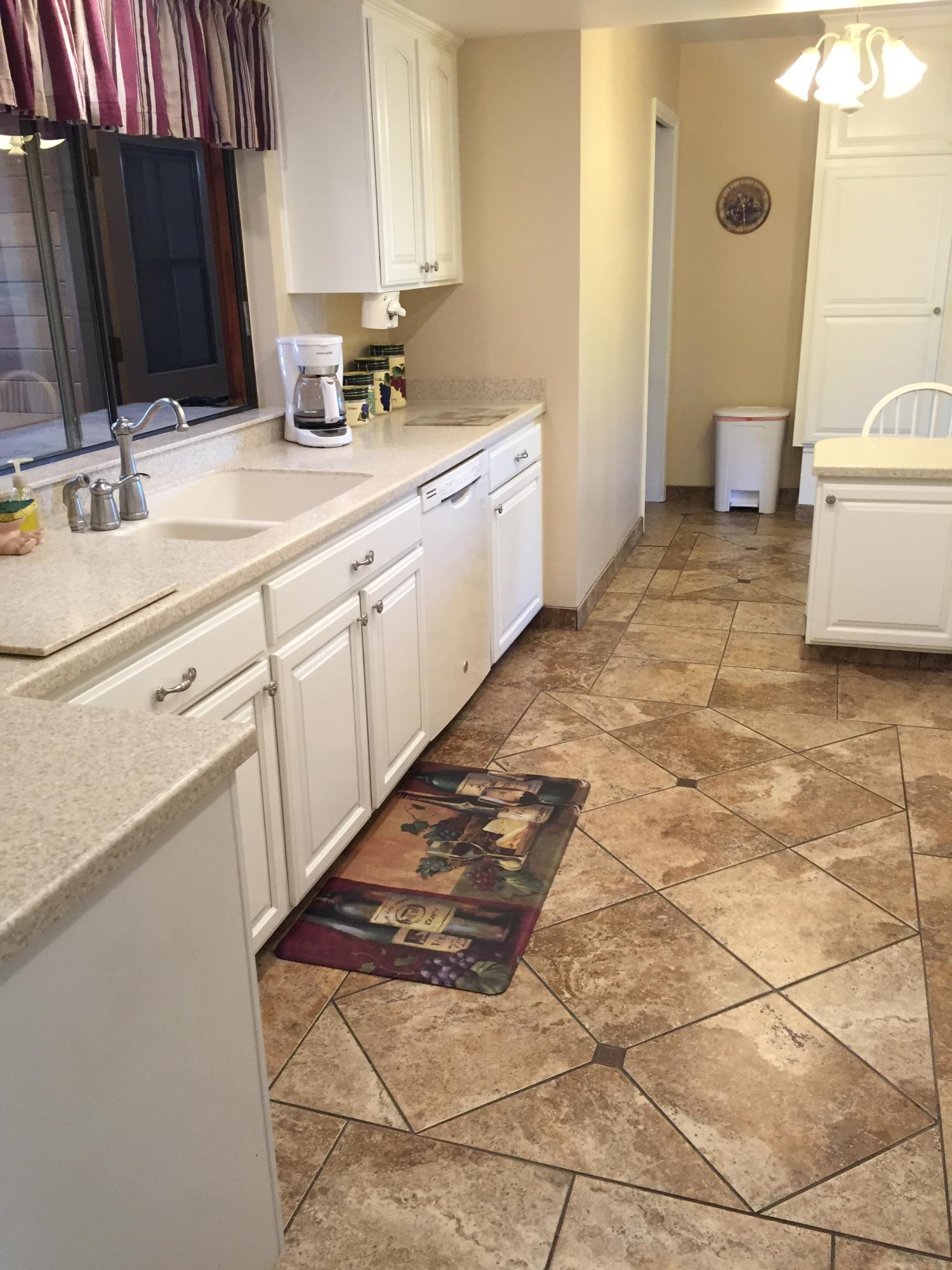 20253 Old Town Road Tehachapi, CA 93561 - Photo 3 of 23 a bathroom with a sink and a mirror