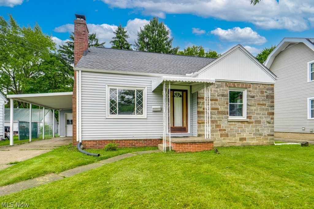 727 Franklin Road Northeast Massillon, OH 44646 - Photo 2 of 23