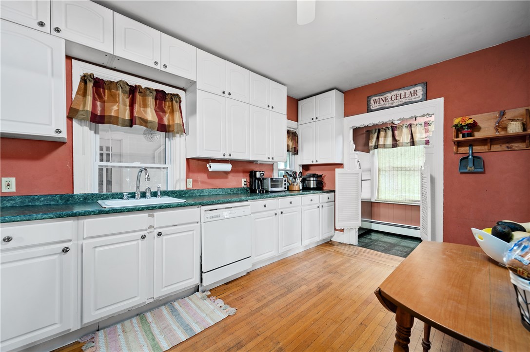 302 Providence Street Woonsocket, RI 02895 - Photo 7 of 38