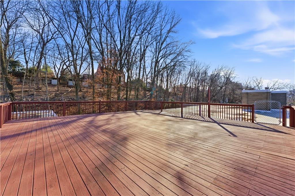 5100 Fifth Avenue, Unit 506 Pittsburgh, PA 15232 - Photo 15 of 23 Shared rooftop deck