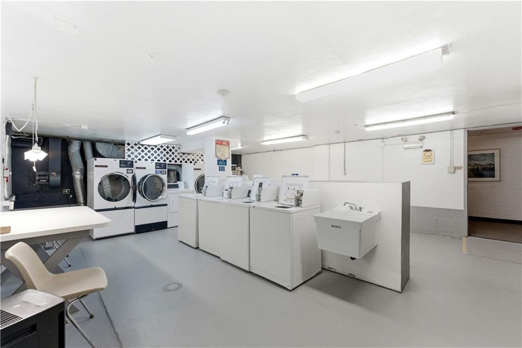 5100 Fifth Avenue, Unit 506 Pittsburgh, PA 15232 - Photo 18 of 23 Shared laundry room