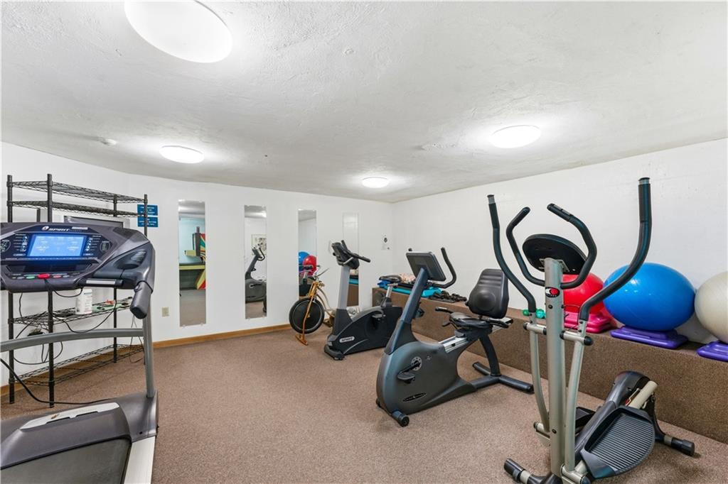 5100 Fifth Avenue, Unit 506 Pittsburgh, PA 15232 - Photo 19 of 23 Shared exercise room