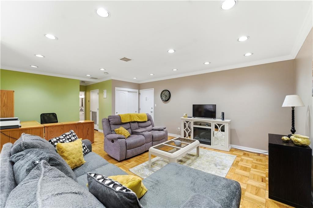 5100 Fifth Avenue, Unit 506 Pittsburgh, PA 15232 - Photo 3 of 23