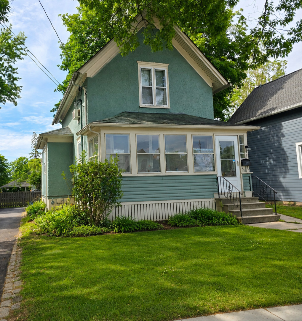 571 Walnut Avenue Elgin, IL 60123 - Photo 1 of 1