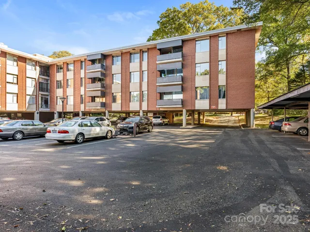$399,000 | 1300 Queens Road, Unit 401, Charlotte, NC 28207