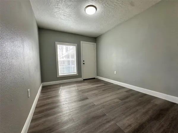 $2,800 | 335 Bayou Drive, Channelview, TX 77530