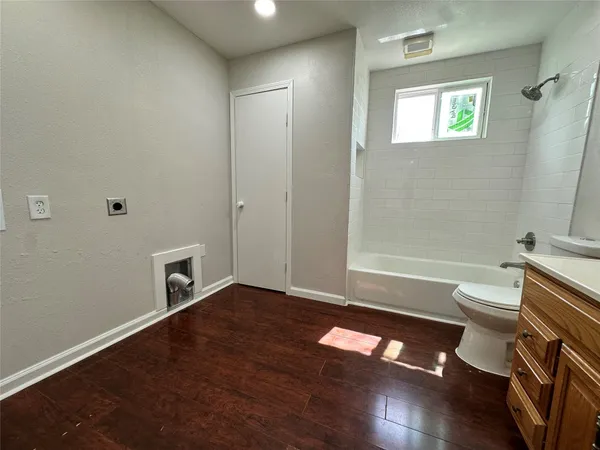 $2,800 | 335 Bayou Drive, Channelview, TX 77530