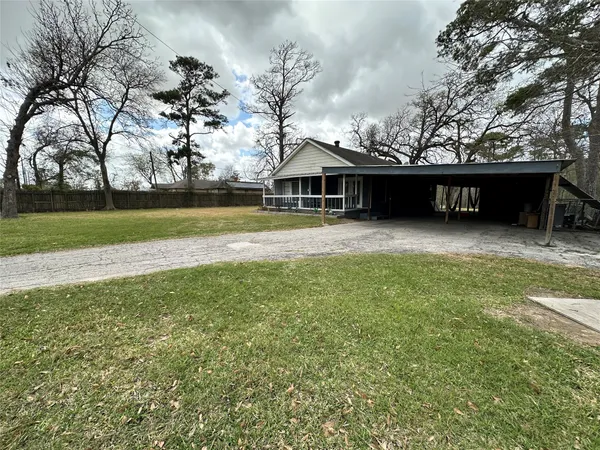 $2,800 | 335 Bayou Drive, Channelview, TX 77530