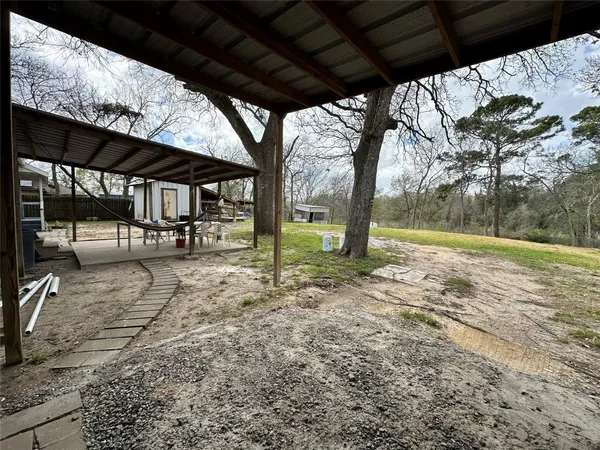 $2,300 | 335 Bayou Drive, Channelview, TX 77530