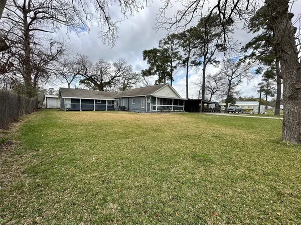 $2,800 | 335 Bayou Drive, Channelview, TX 77530