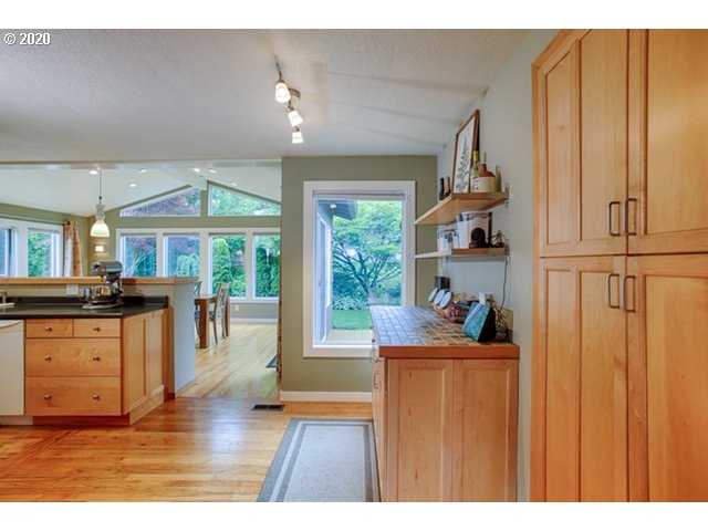 4765 Gardner Road Southeast Salem, OR 97302 - Photo 18 of 32 Gallery Image 18
