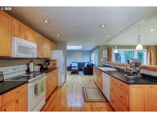 4765 Gardner Road Southeast Salem, OR 97302 - Photo 19 of 32 Gallery Image 19
