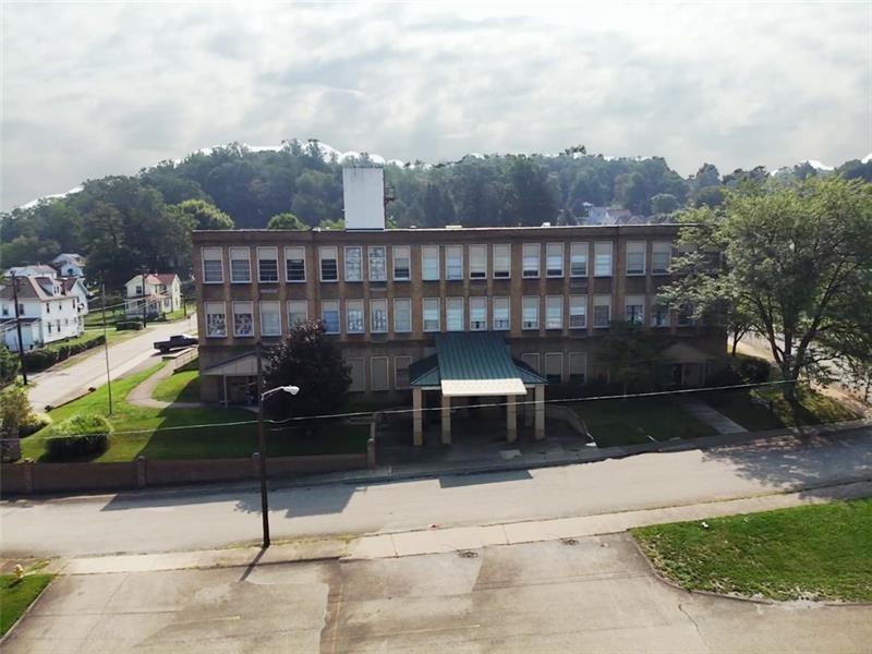 300 Union Street Point Marion, PA 15474 - Photo 6 of 6 a view of a terrace with sitting area