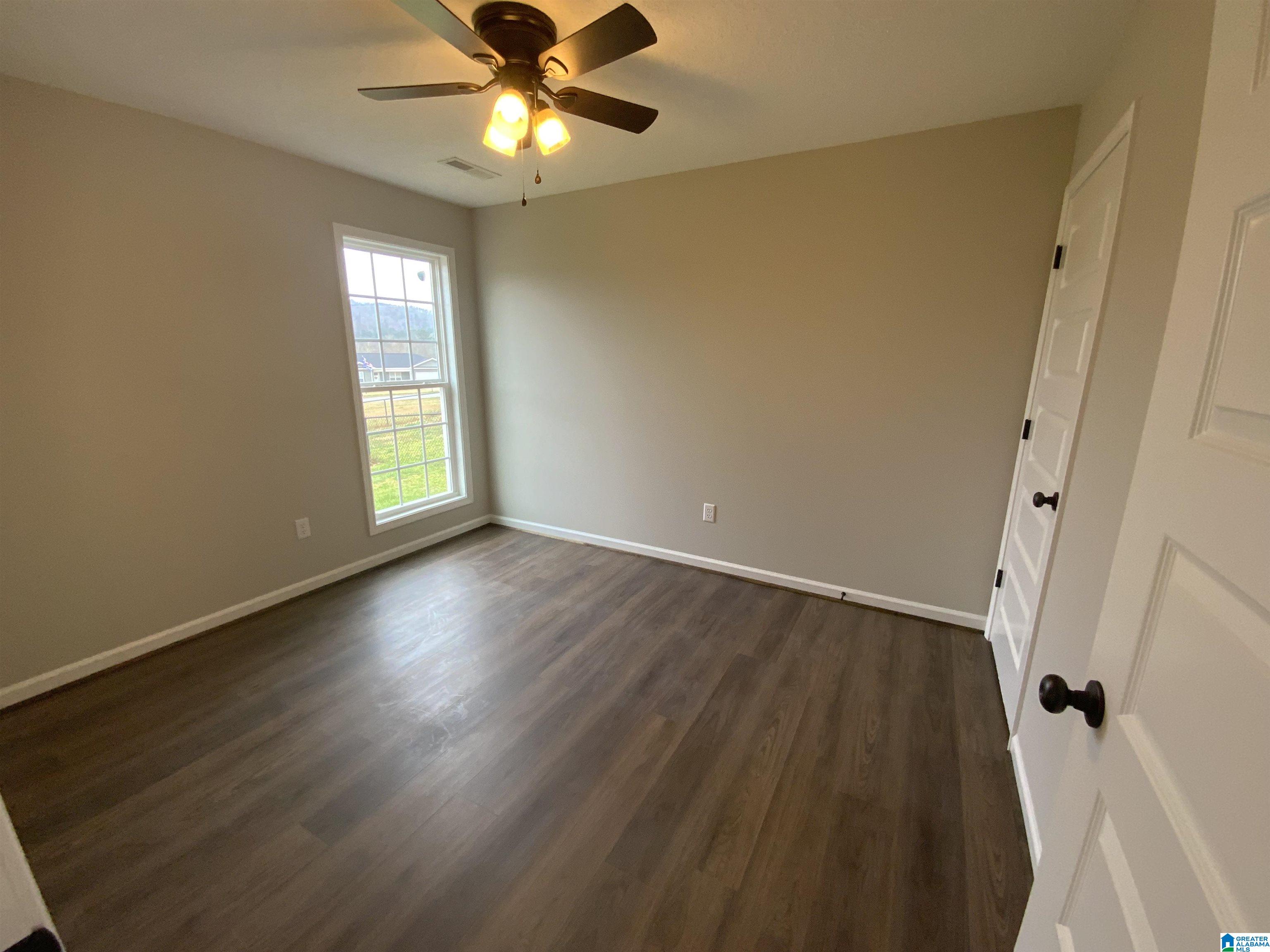 281 Falcon Crest Anniston, AL 36207 - Photo 8 of 17