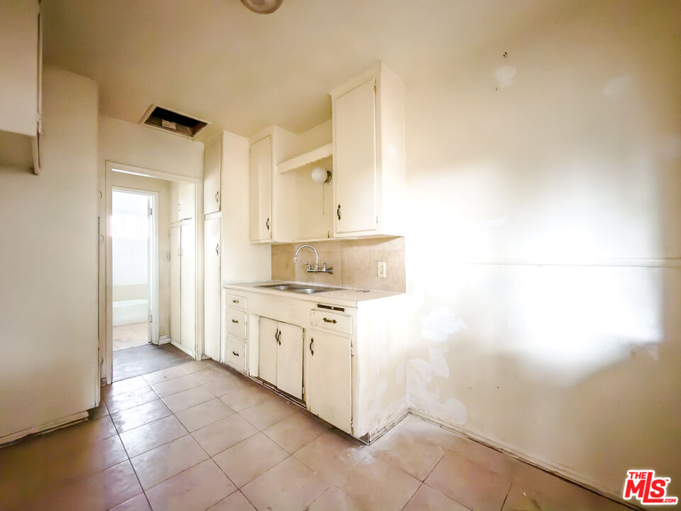 1107 Date Street Montebello, CA 90640 - Photo 11 of 13