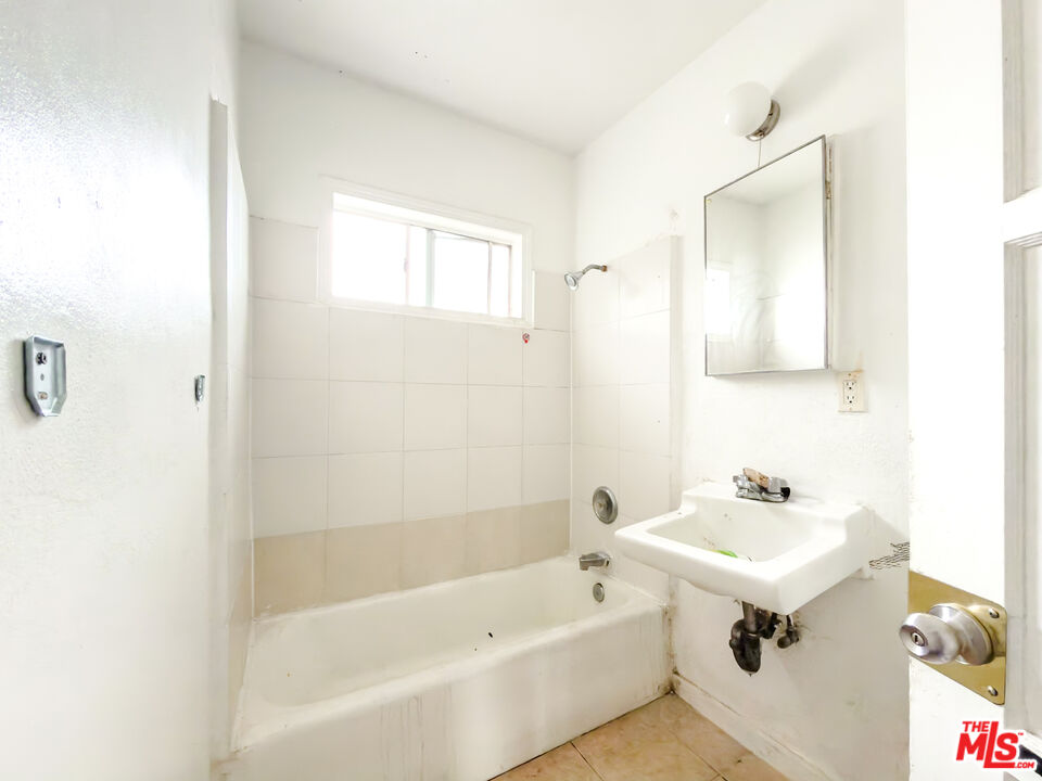 1107 Date Street Montebello, CA 90640 - Photo 8 of 13