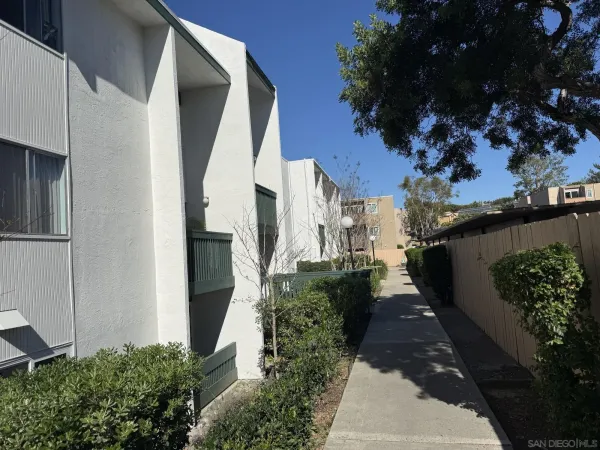 $2,995 | 4064 Huerfano Avenue, Unit 262, San Diego, CA 92117
