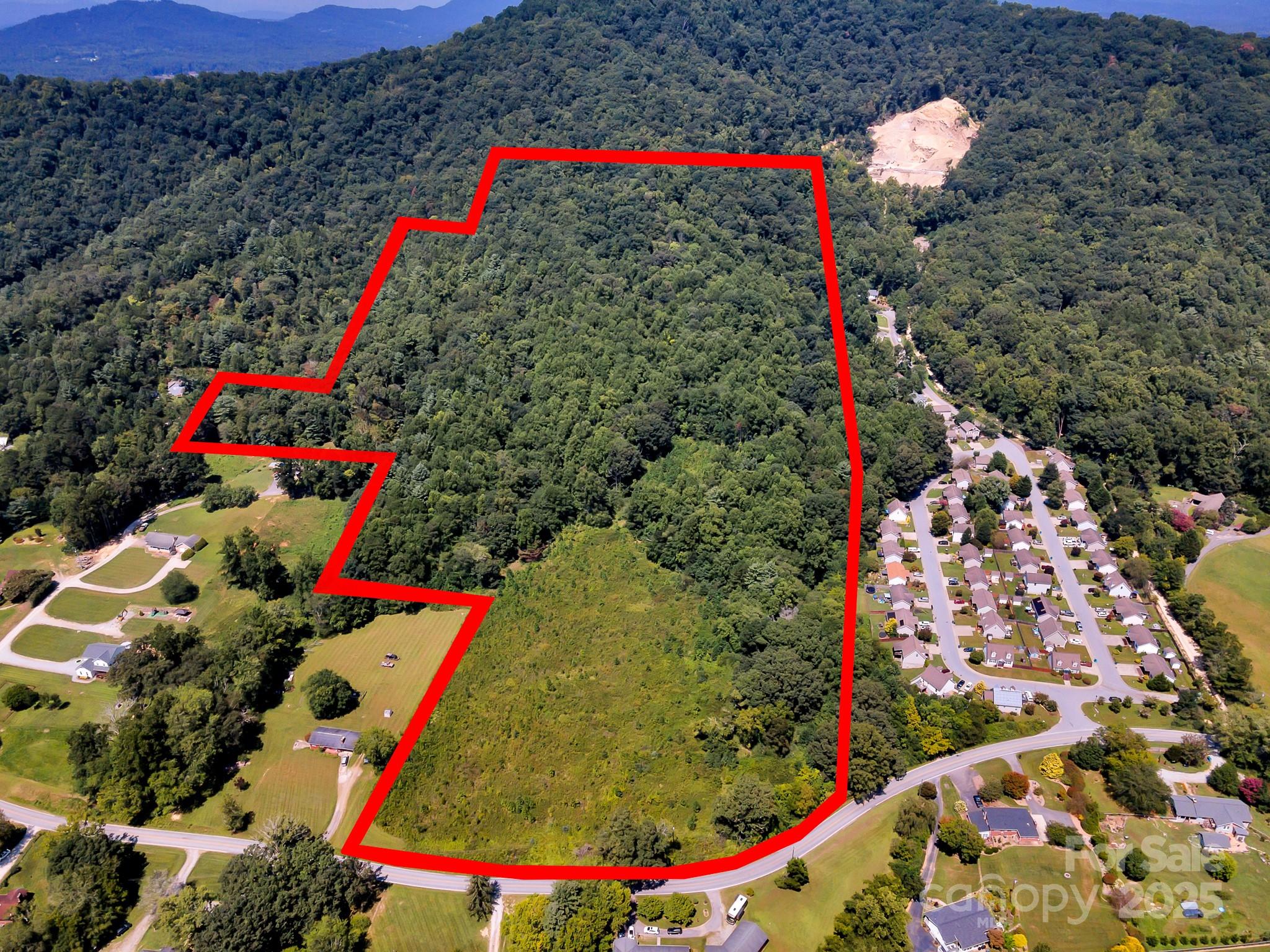 a view of a outdoor space