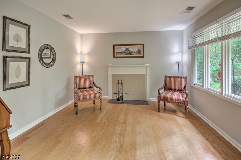 27 Village Drive Bernards, NJ 07920 - Photo 7 of 26 Gallery Image 7