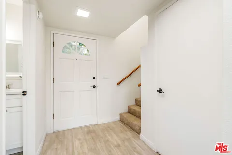 $590,000 | 18524 Mayall Street, Unit D, Northridge, CA 91324