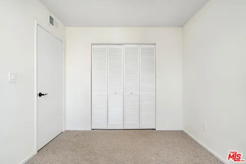 $590,000 | 18524 Mayall Street, Unit D, Northridge, CA 91324