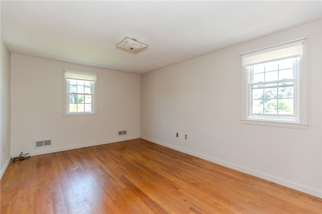 15 Drake Road Warwick, RI 02888 - Photo 32 of 48 Bedroom 3