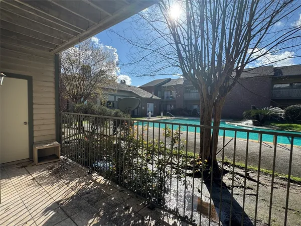 $1,200 | 6500 Harbor Town Drive, Unit 2905, Houston, TX 77036